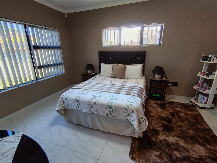 3 Bedroom Property for Sale in Wavecrest Eastern Cape